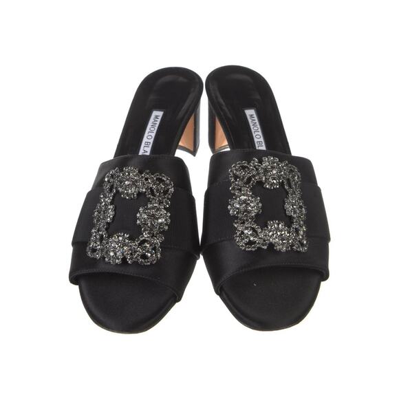 ❤️Manolo Blahnik Hangisi Heels❤️ - Picture 3 of 5